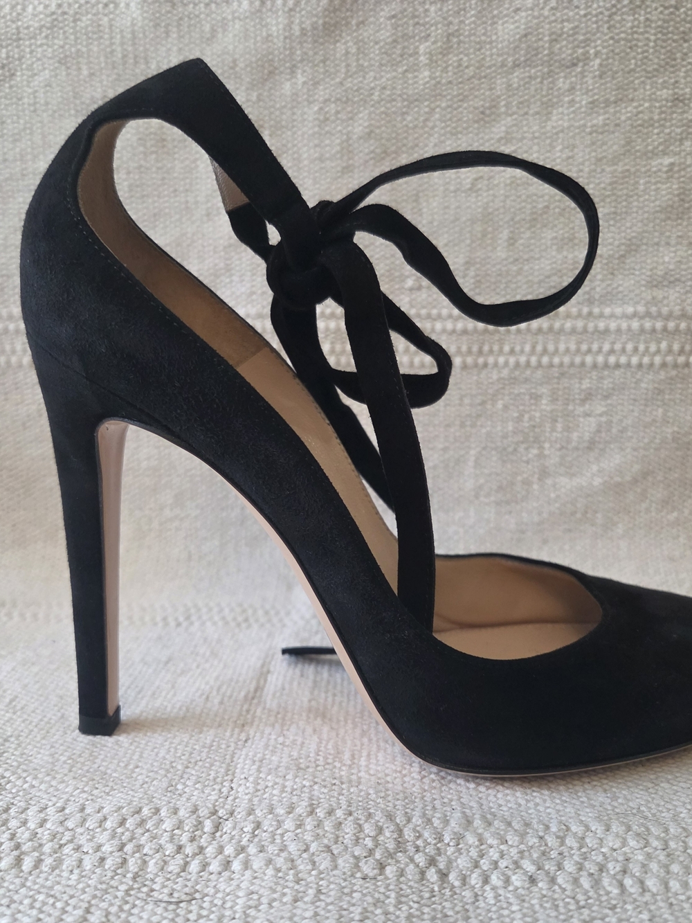 Gianvito Rossi Black Suede "Carla" Pumps - Picture 13 of 16